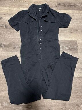 BDG black jumper
